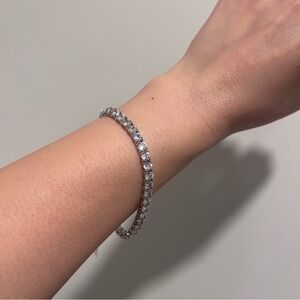 NEW Diamonique Elegant Silver Diamond Tennis Bracelet